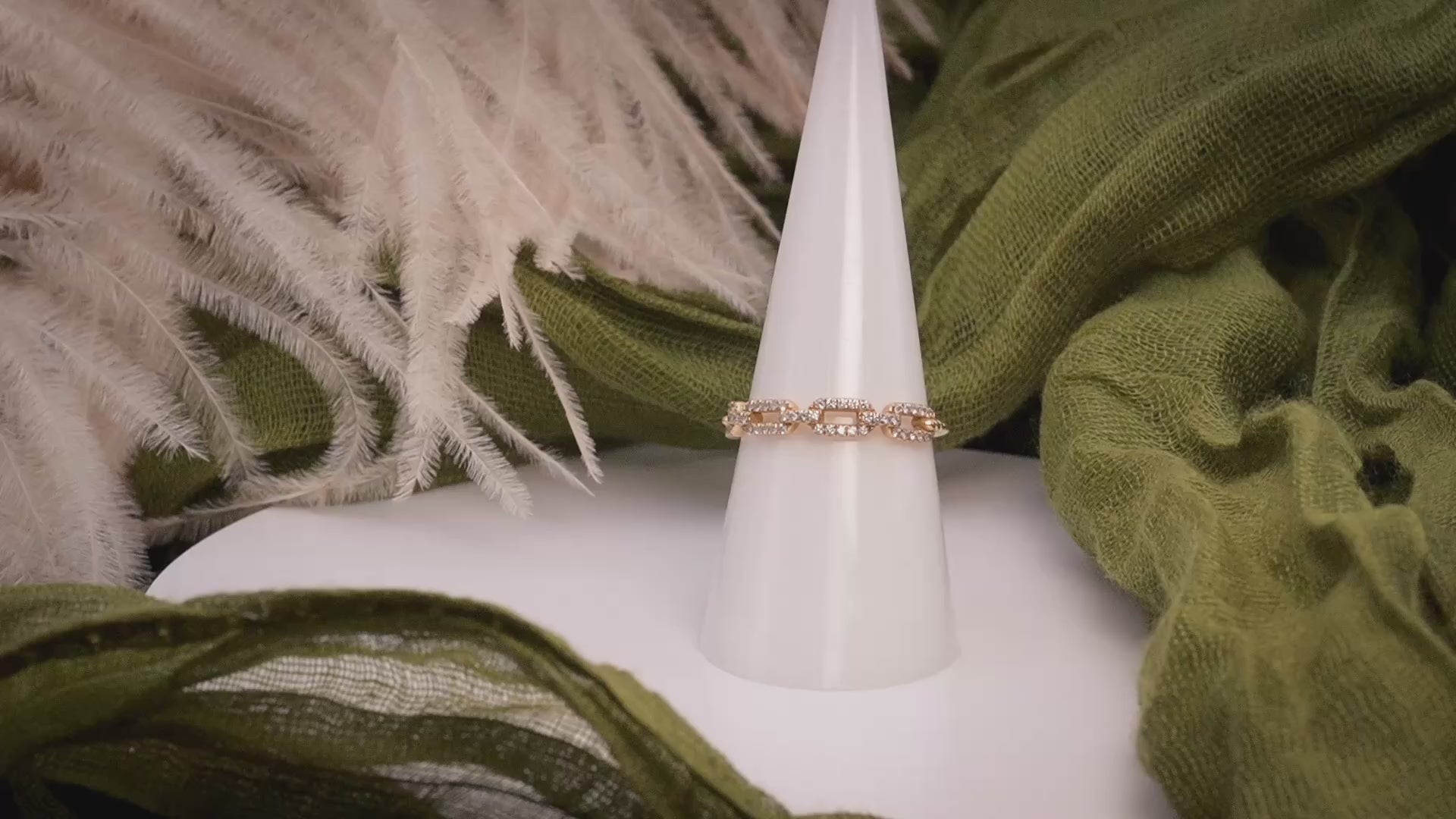 Diamond Chain Link Finger Ring