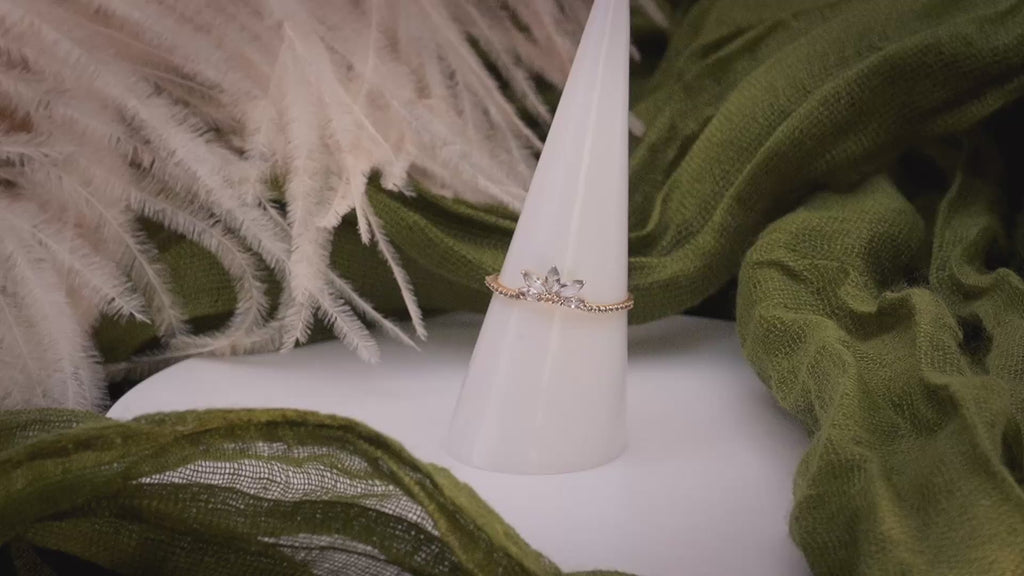 White Sapphire Valentina Finger Ring