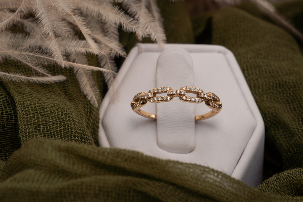 Diamond Chain Link Finger Ring