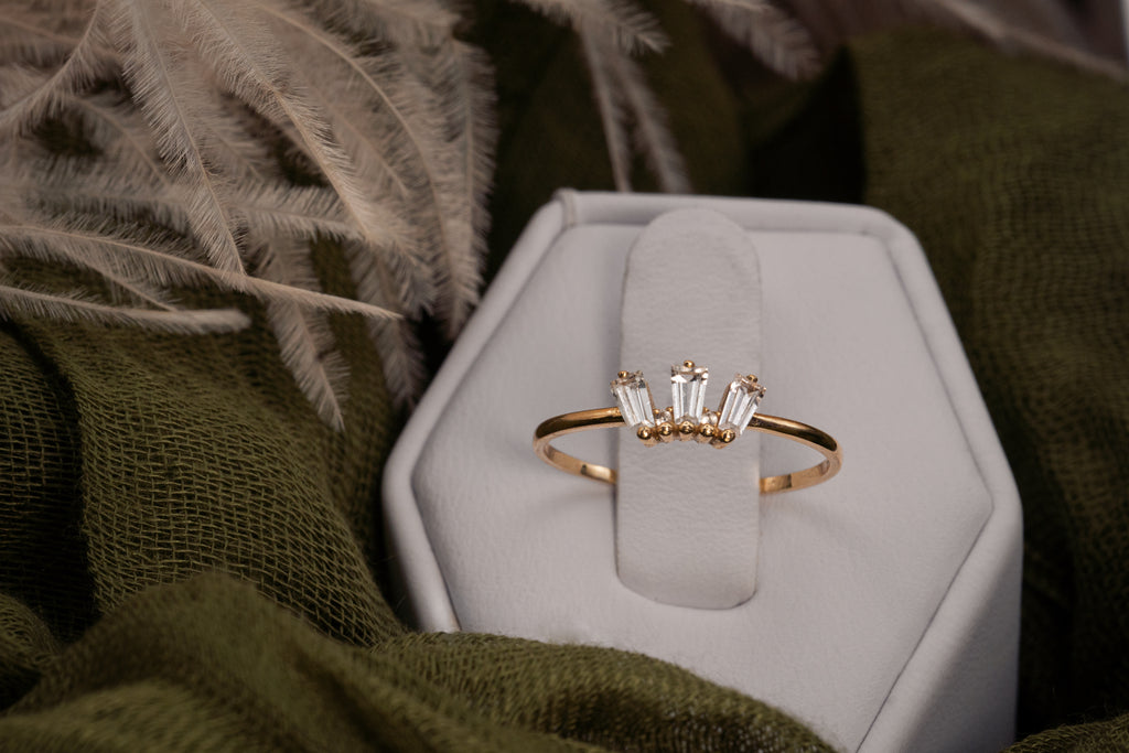 White Sapphire Crown Jewels Finger Ring